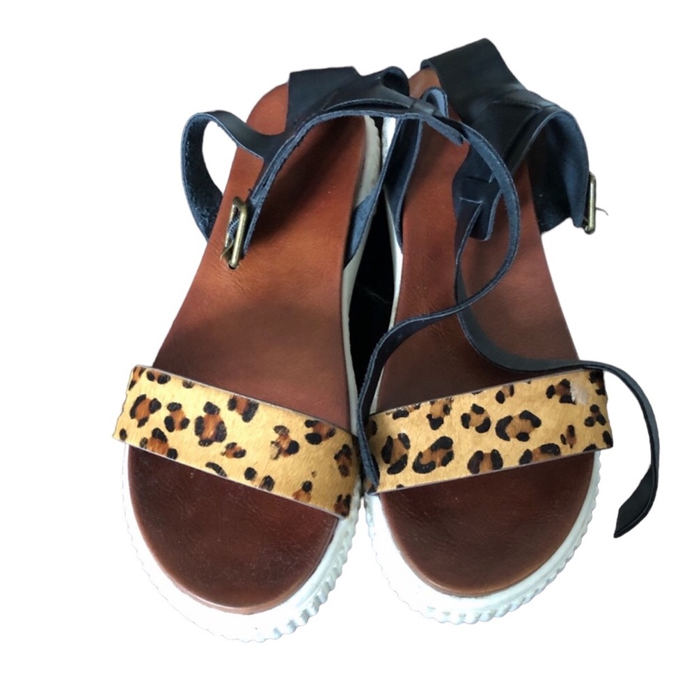 Mía sandals Sz 8.5